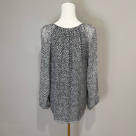 Diane Von Furstenberg Saylor Silk Blouse Size 8 - Picture 5 of 11